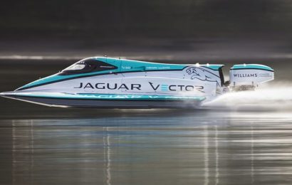 Jaguarjev rekord na vodi