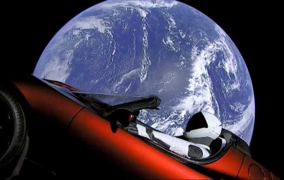 Tesla Roadster preletel Mars