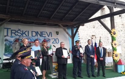Minister Tonin ob občinskem prazniku obiskal Žužemberk