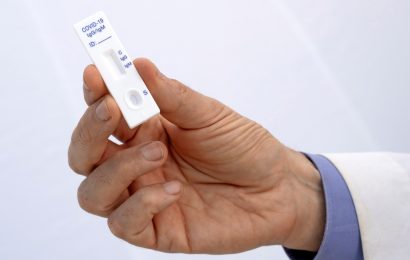 Nove izjeme za prehod meje brez testa PCR in karantene, na petih mejnih prehodih testiranje s hitrimi antigenskimi testi