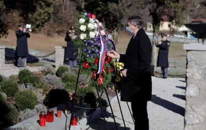 Predsednik Pahor na Stranicah položil venec k Spomeniku frankolovskim žrtvam