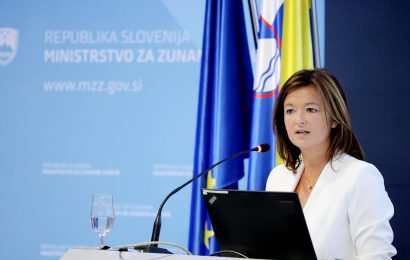 Ministrica Fajon imenovala posebni odposlanki in odposlance za ključne strateške usmeritve slovenske zunanje politike