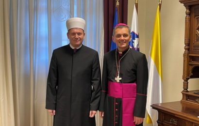 Škof Andrej Saje sprejel muftija Nevzeta Porića