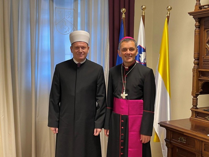 Škof Andrej Saje sprejel muftija Nevzeta Porića