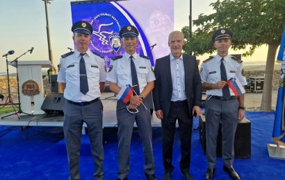 Med glavno turistično sezono bodo na Hrvaškem tudi letos službovali trije slovenski policisti