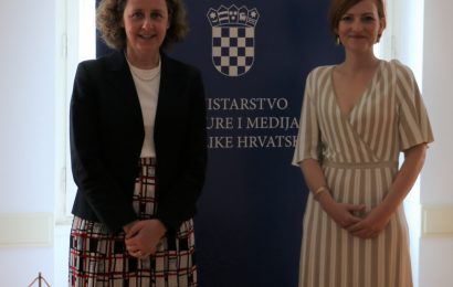 Dvostransko srečanje kulturnih ministric Slovenije in Hrvaške v Zagrebu