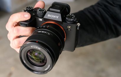 Sony čestitke za 10. obletnico brezzrcalnih fotoaparatov in foto aparatov polnega formata serije Alpha